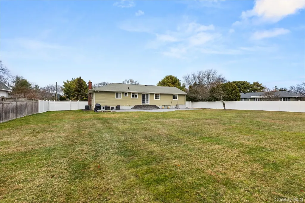 6 Sunny Lane Bay Shore NY 11706