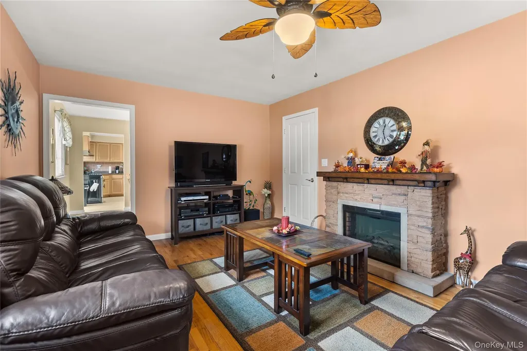 6 Sunny Lane Bay Shore NY 11706