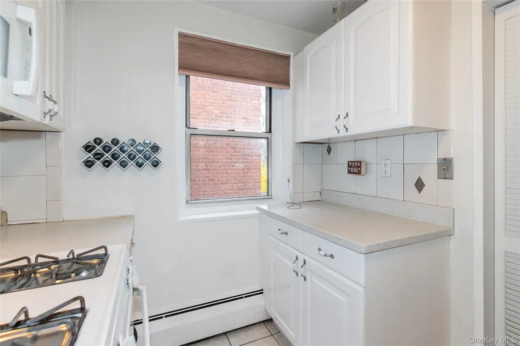 45 Hillpark Avenue Great Neck NY 11021