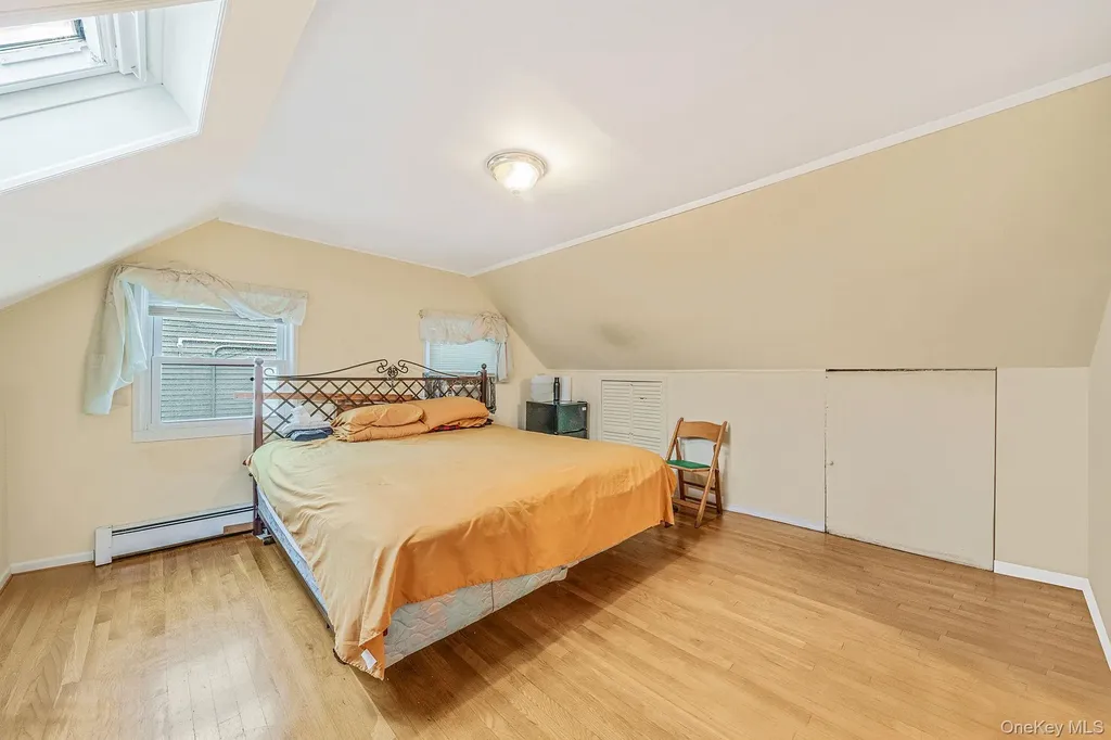 38 Farm Lane Levittown NY 11756