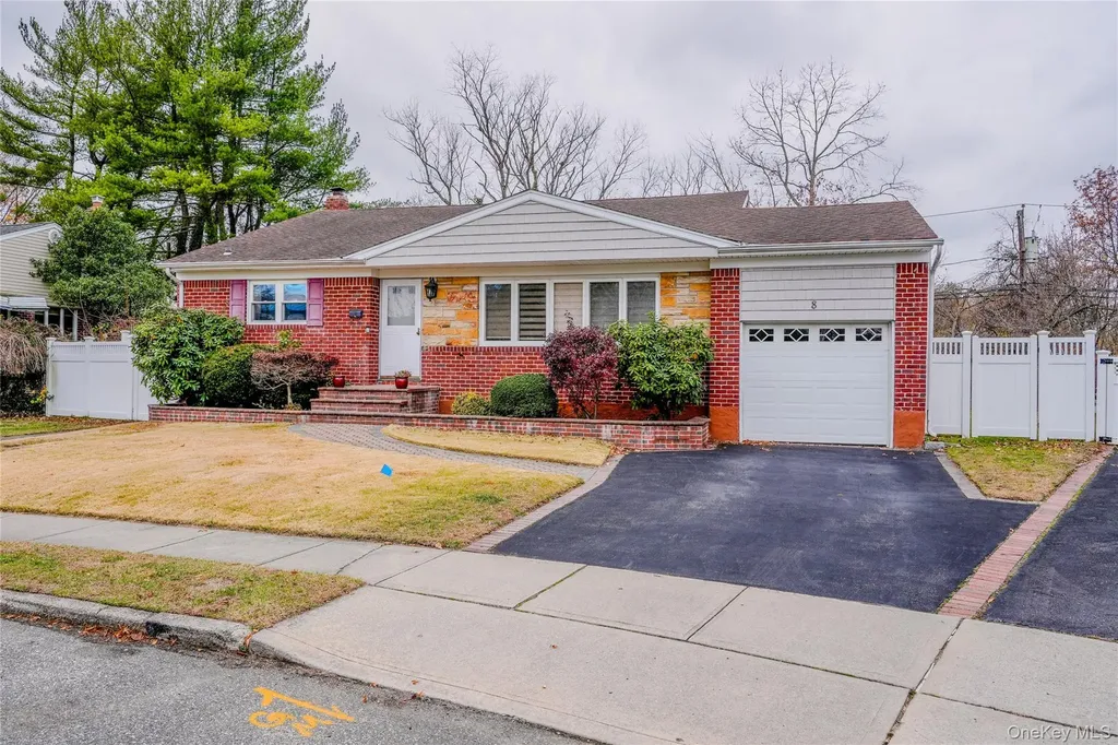 8 Lucille Drive Syosset NY 11791