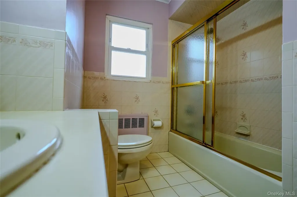 8 Lucille Drive Syosset NY 11791