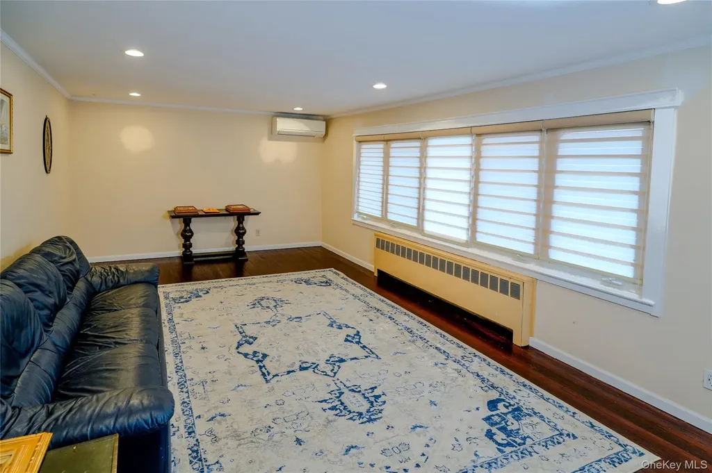 8 Lucille Drive Syosset NY 11791