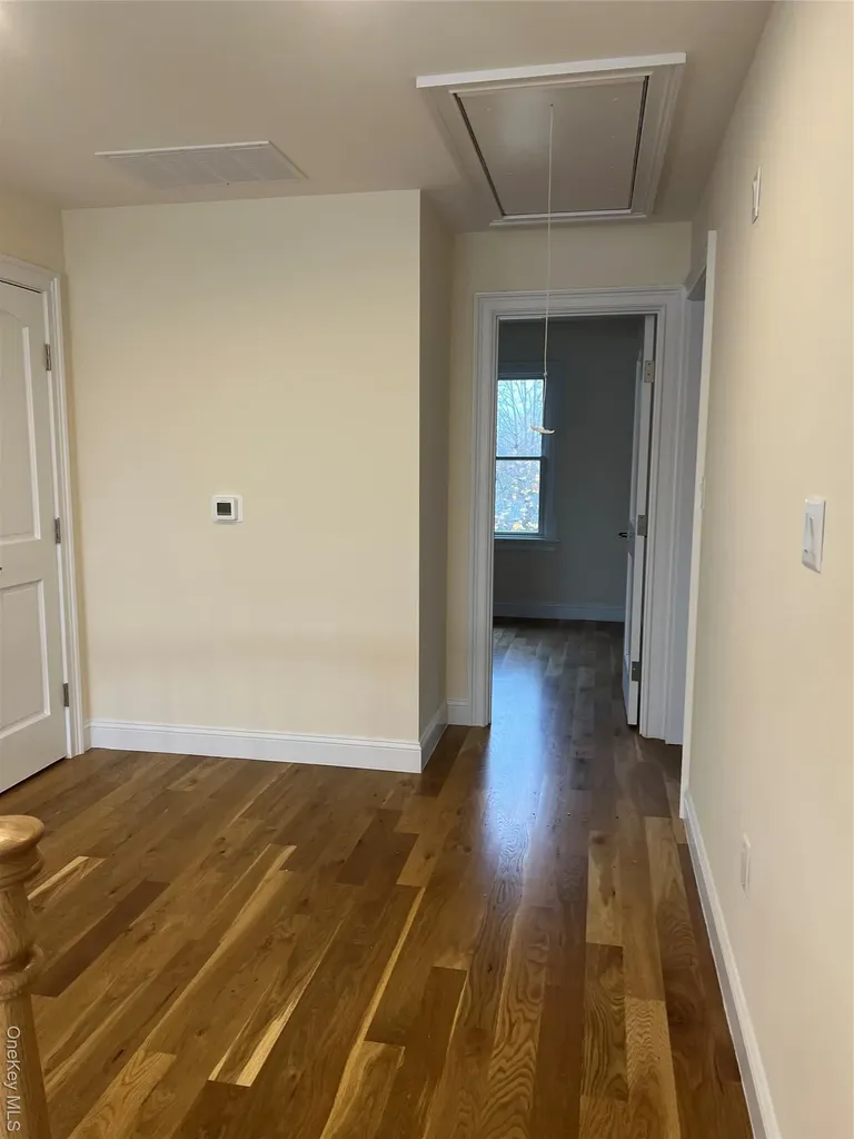 19 Sunlight Hill Yonkers NY 10704