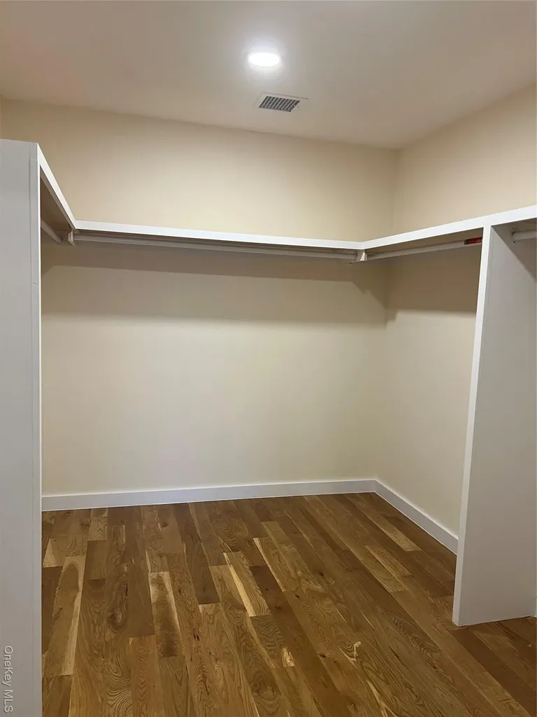 19 Sunlight Hill Yonkers NY 10704