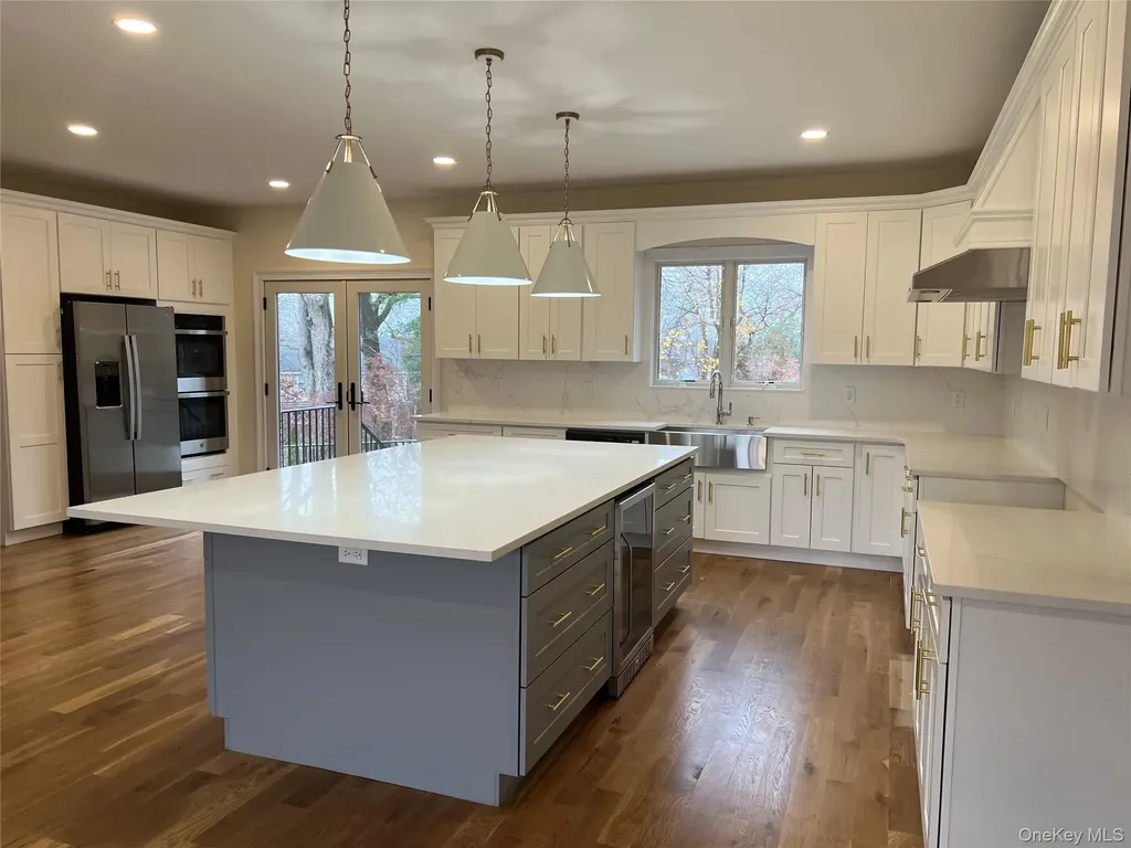 19 Sunlight Hill Yonkers NY 10704
