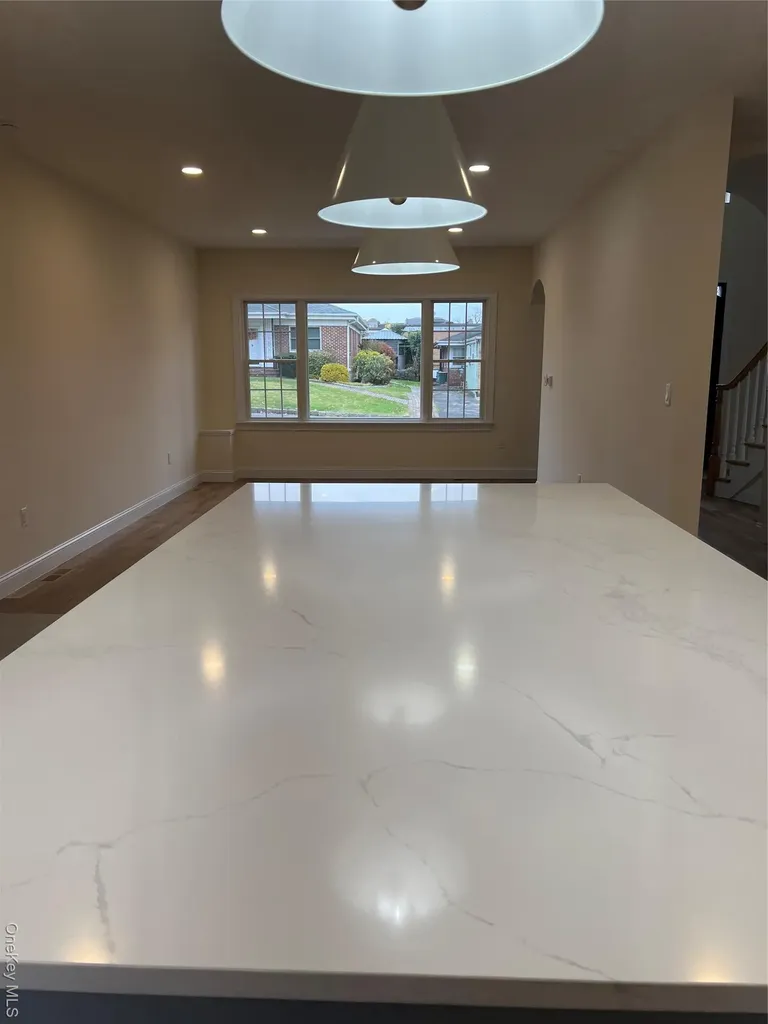 19 Sunlight Hill Yonkers NY 10704
