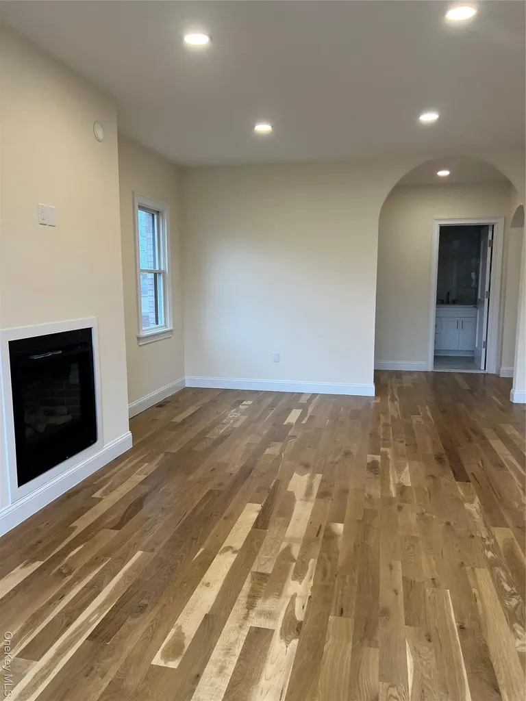 19 Sunlight Hill Yonkers NY 10704