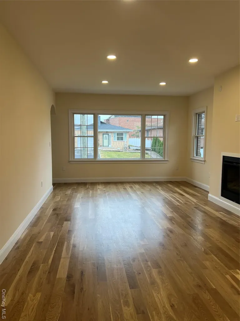 19 Sunlight Hill Yonkers NY 10704