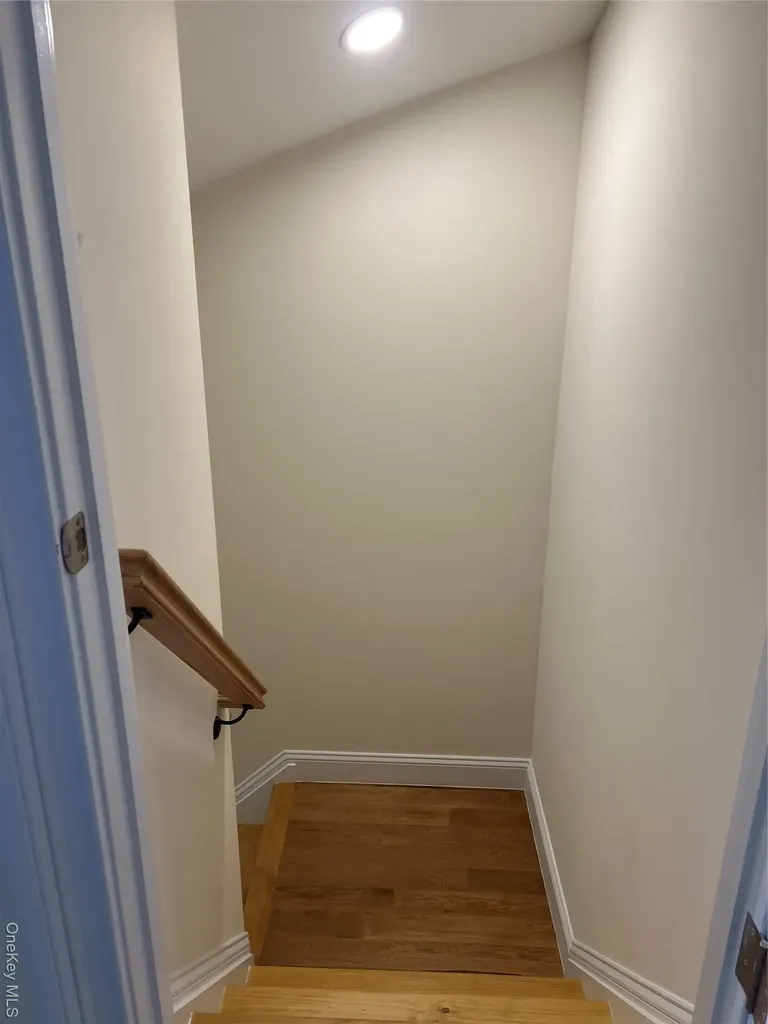 19 Sunlight Hill Yonkers NY 10704