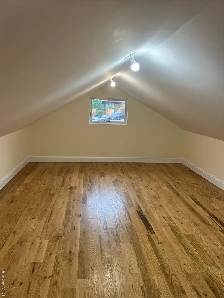 19 Sunlight Hill Yonkers NY 10704