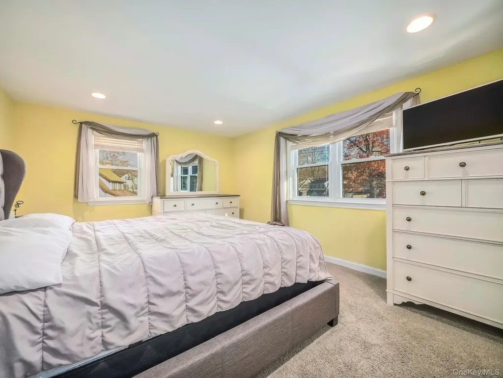 19 Hillside Avenue Suffern NY 10901