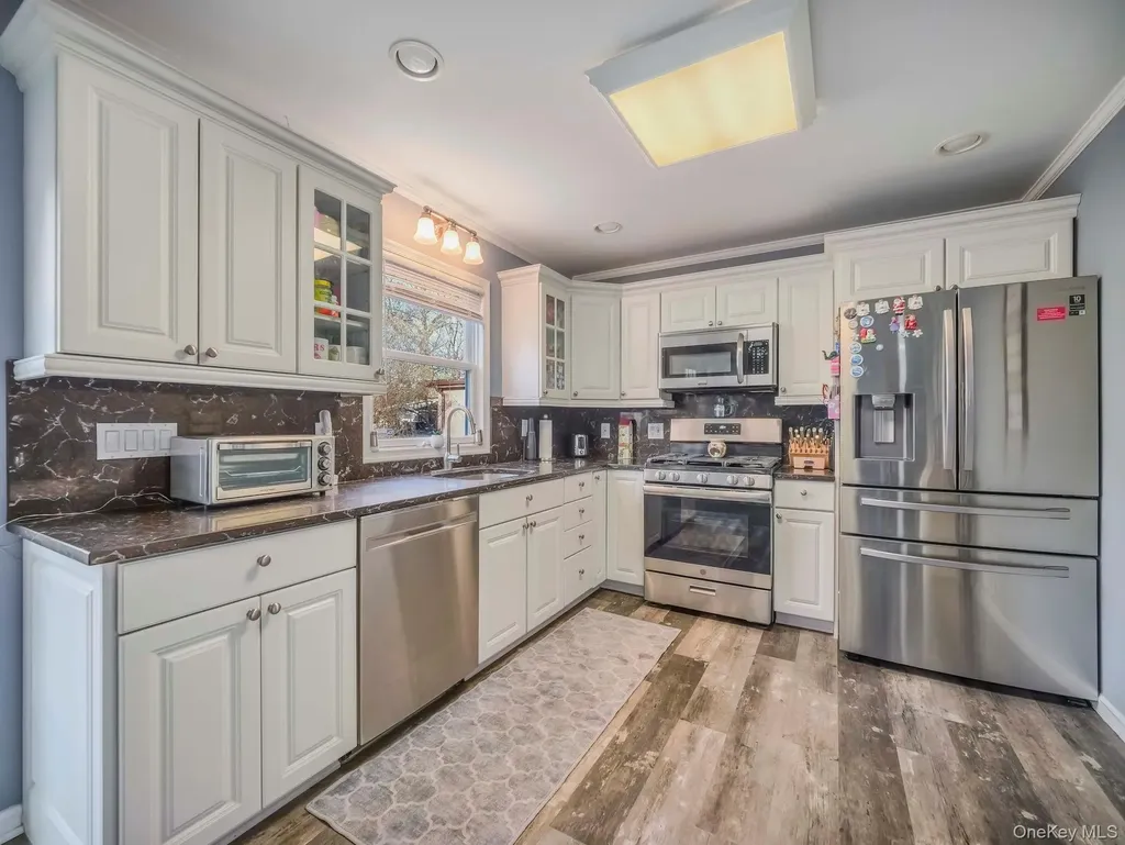 19 Hillside Avenue Suffern NY 10901