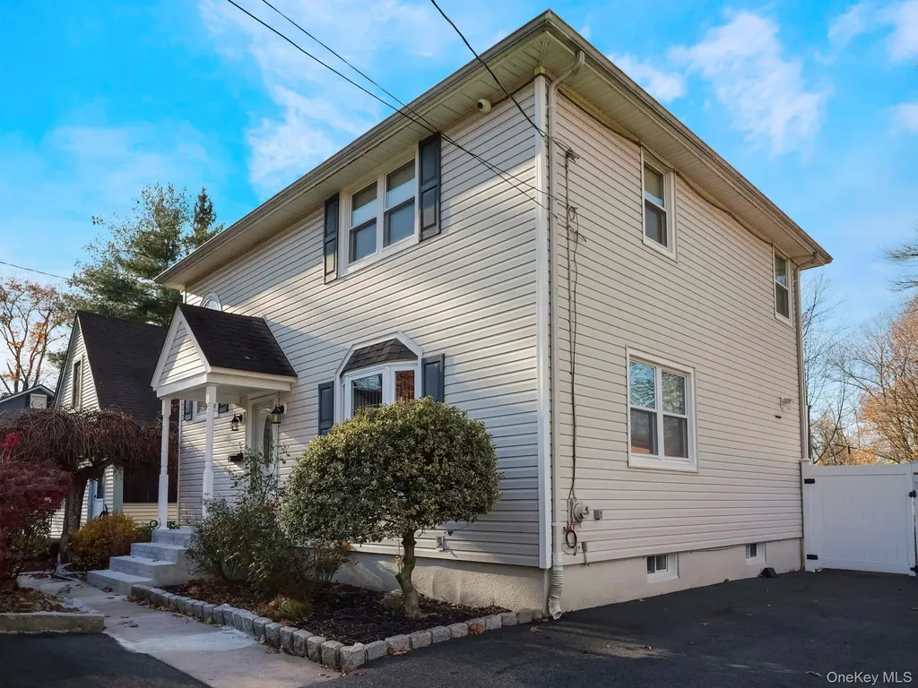 19 Hillside Avenue Suffern NY 10901