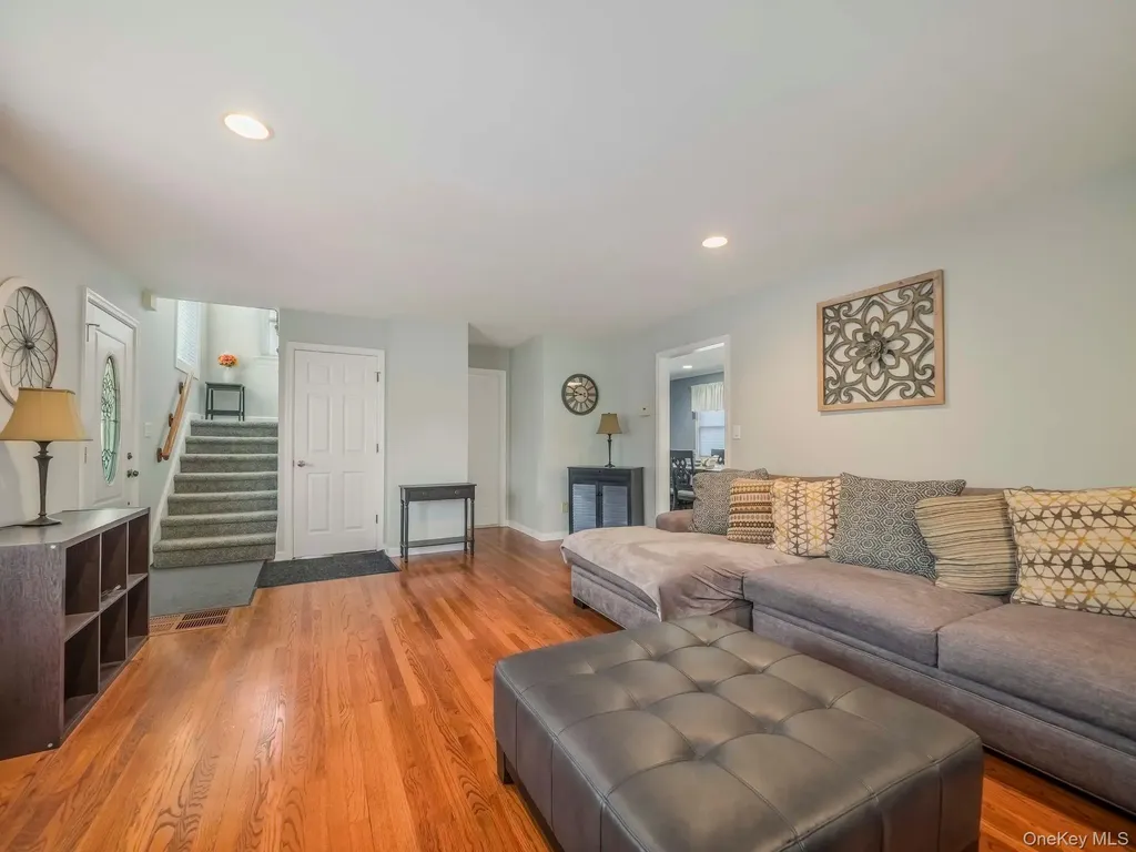 19 Hillside Avenue Suffern NY 10901