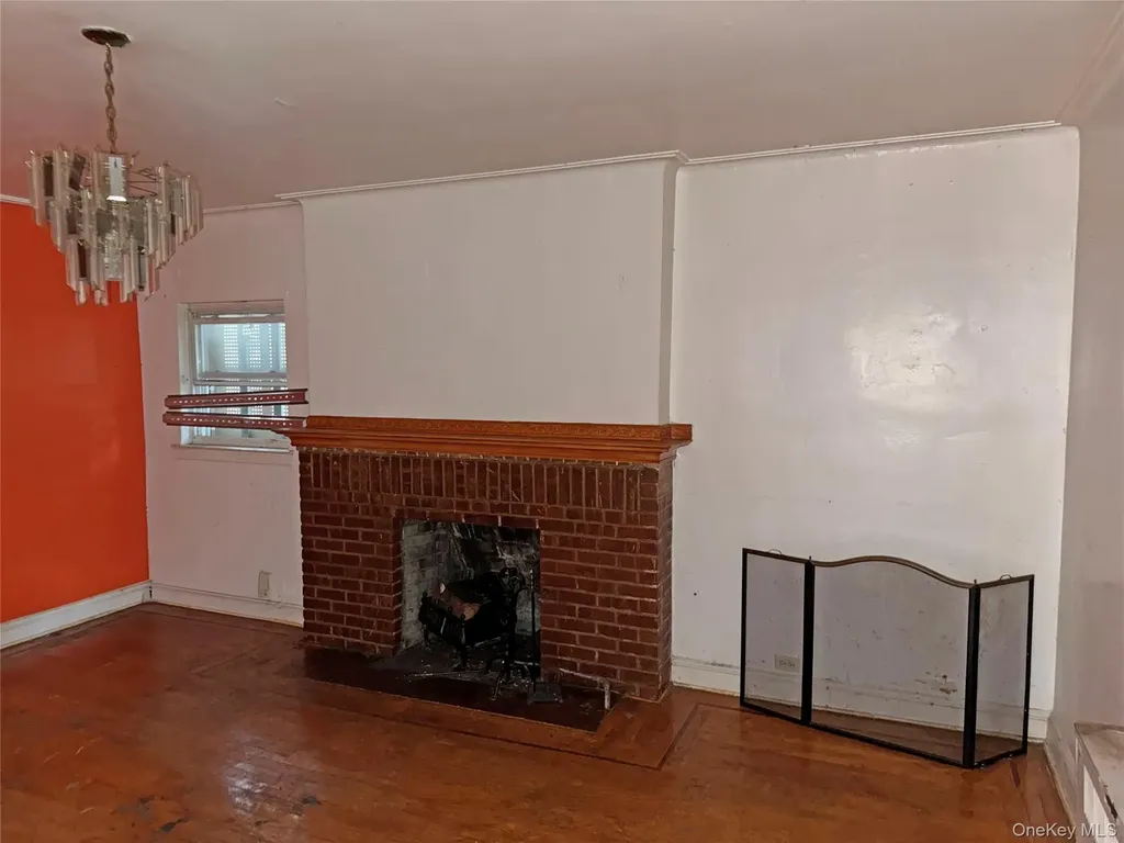 4077 Seton Avenue Bronx NY 10466