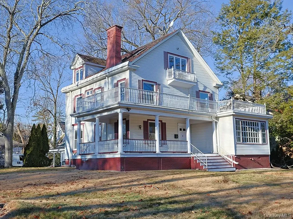 113 Hooker Avenue Poughkeepsie NY 12601