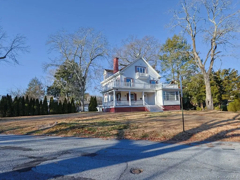 113 Hooker Avenue Poughkeepsie NY 12601