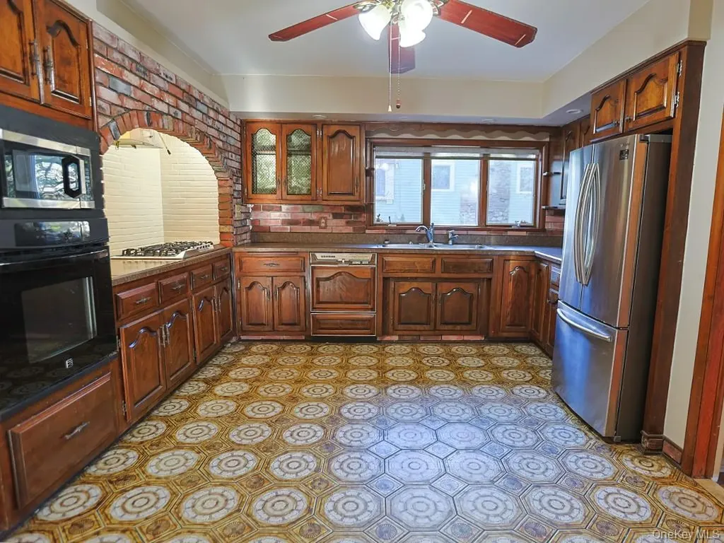 113 Hooker Avenue Poughkeepsie NY 12601