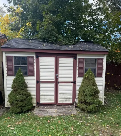 8 E Marie Street Hudson NY 12534