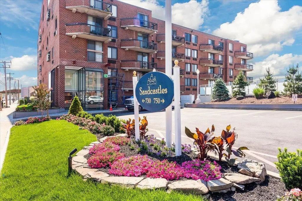 730 W Broadway Long Beach NY 11561