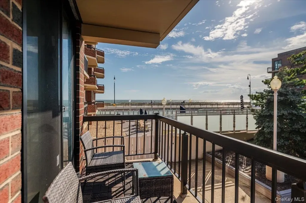 730 W Broadway Long Beach NY 11561