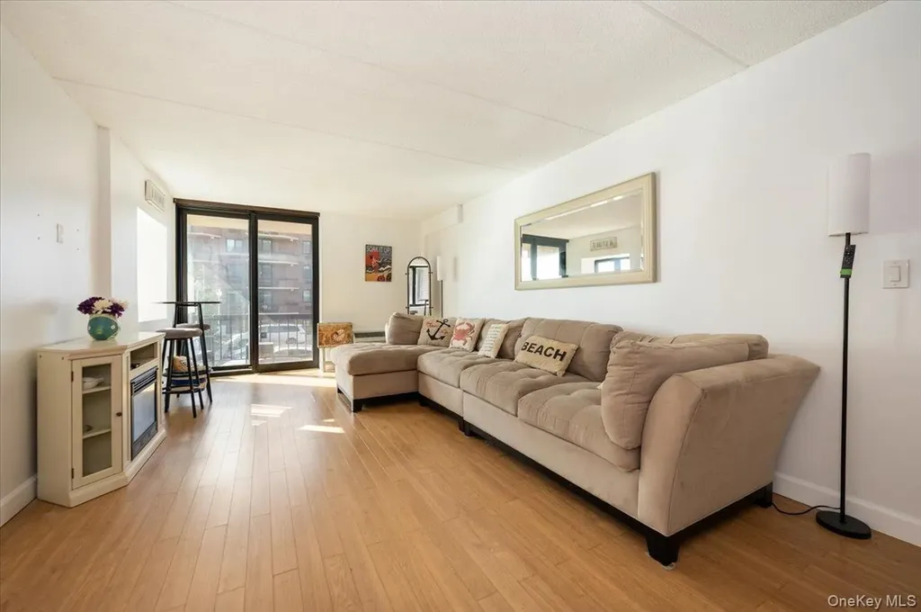 730 W Broadway Long Beach NY 11561