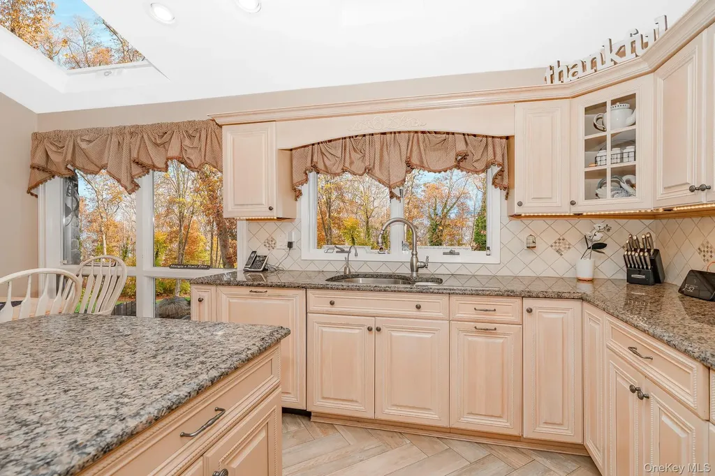 17 Thide Court Smithtown NY 11787