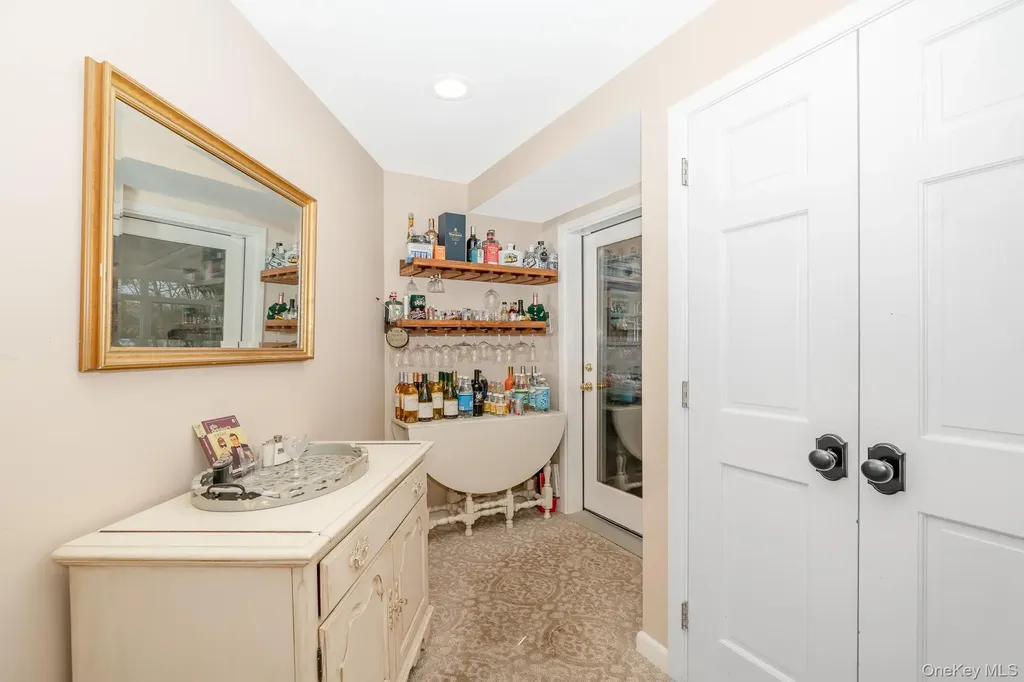 17 Thide Court Smithtown NY 11787