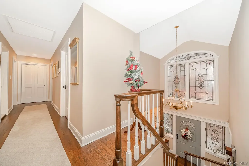 17 Thide Court Smithtown NY 11787