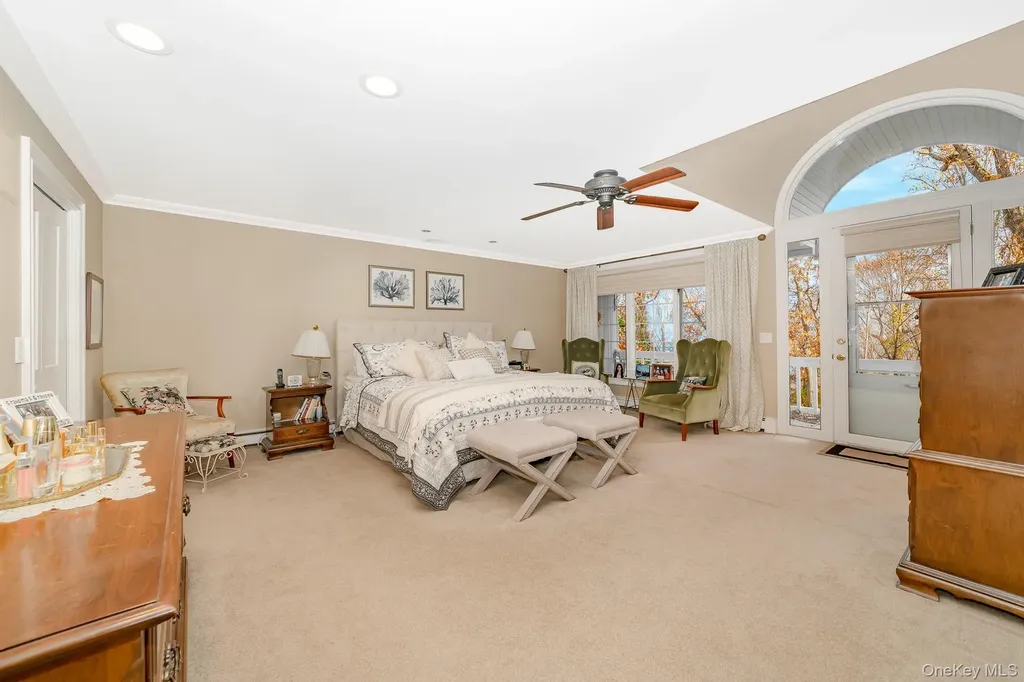 17 Thide Court Smithtown NY 11787