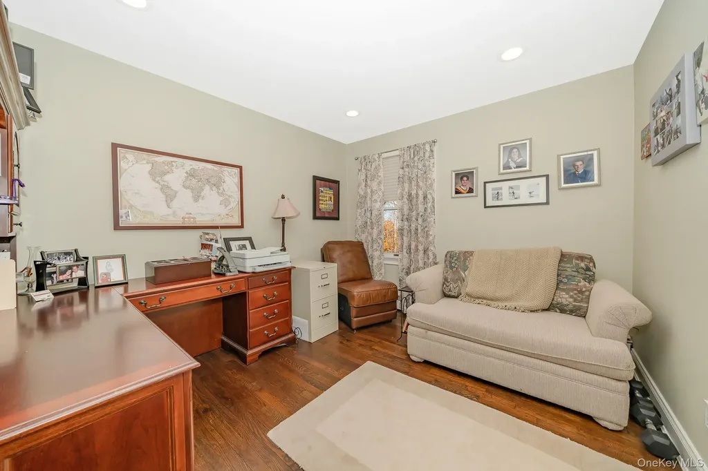 17 Thide Court Smithtown NY 11787
