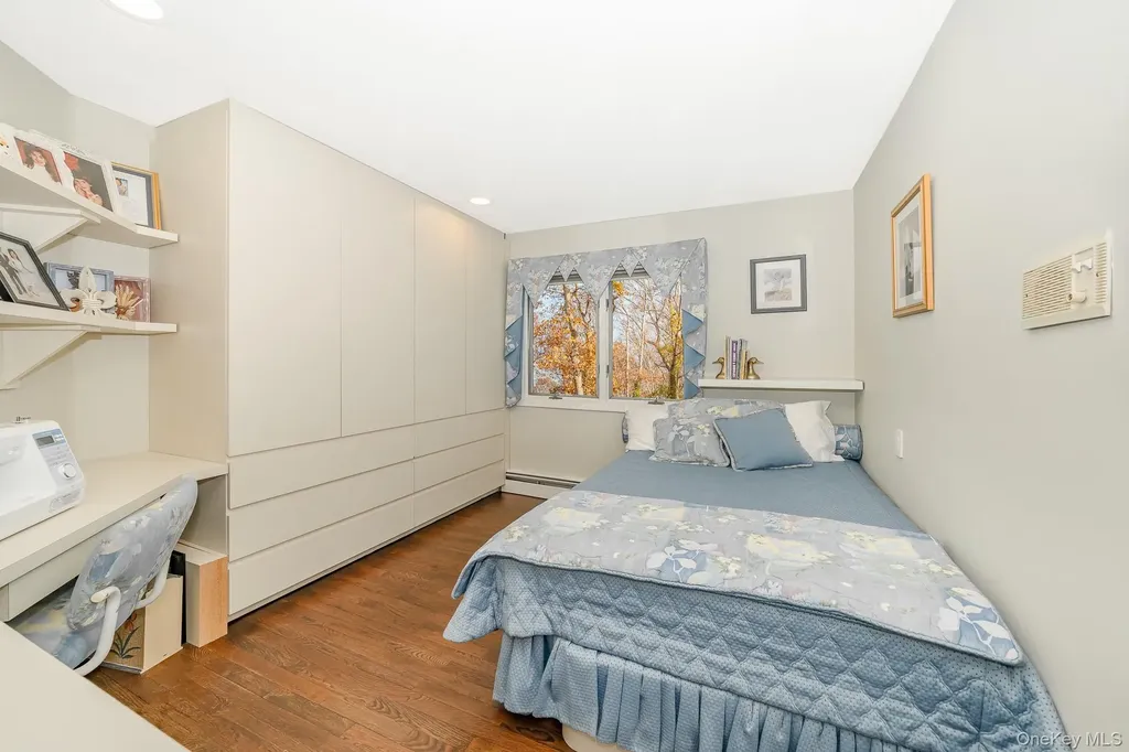 17 Thide Court Smithtown NY 11787