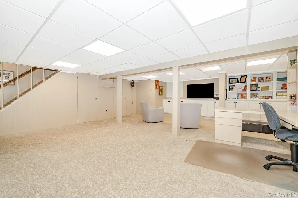 17 Thide Court Smithtown NY 11787