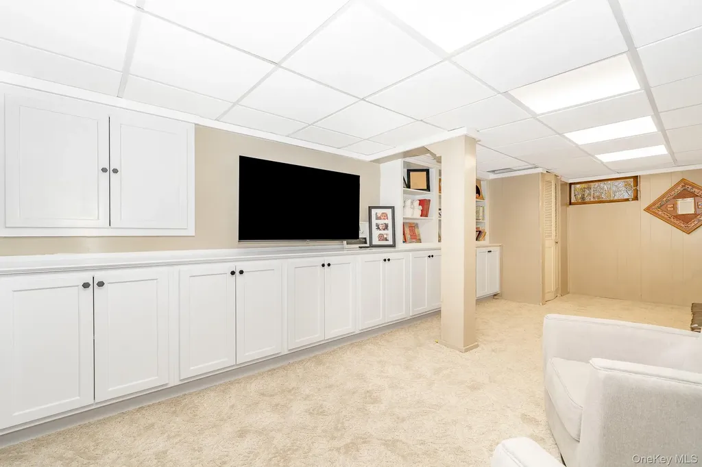 17 Thide Court Smithtown NY 11787