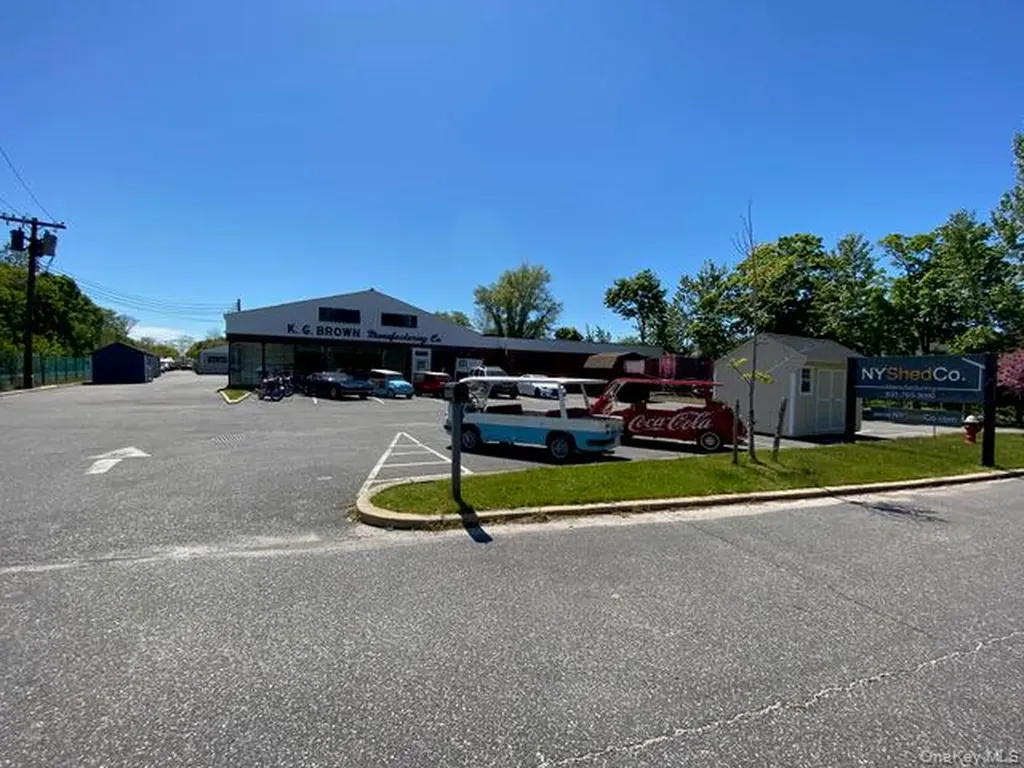 885 Wickham Avenue Mattituck NY 11952