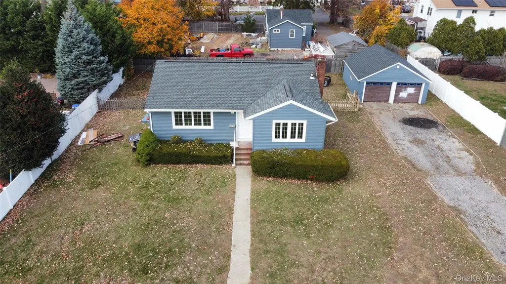 1536 5th Street West Babylon NY 11704