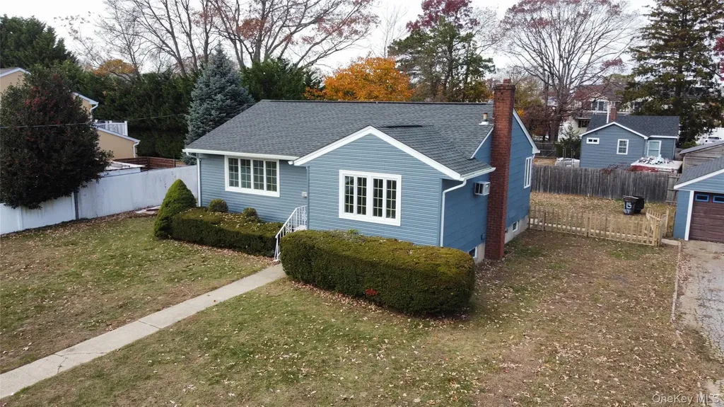 1536 5th Street West Babylon NY 11704