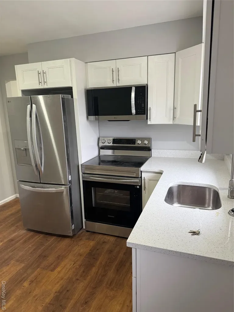 1536 5th Street West Babylon NY 11704