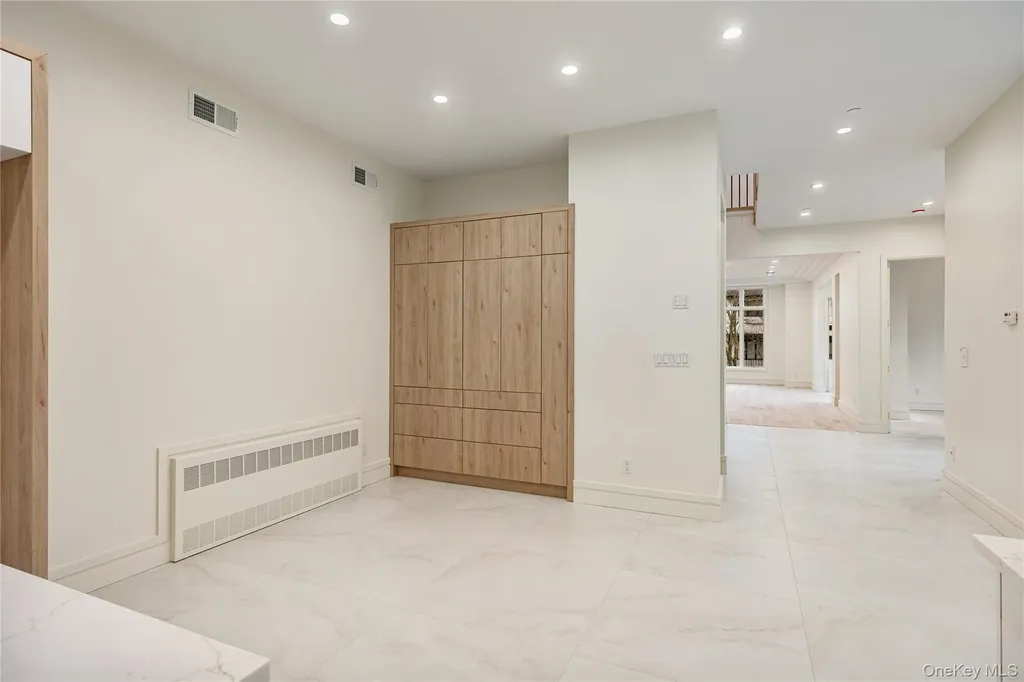 12 Buckman Place Monsey NY 10952