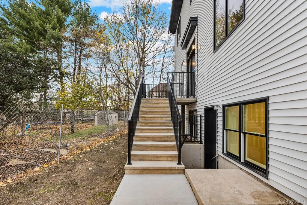 12 Buckman Place Monsey NY 10952