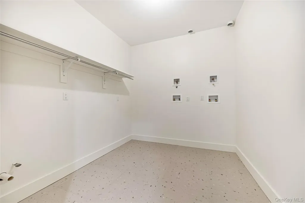 12 Buckman Place Monsey NY 10952