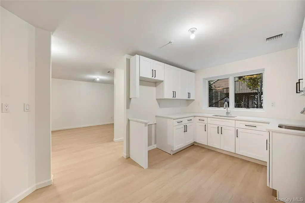 12 Buckman Place Monsey NY 10952