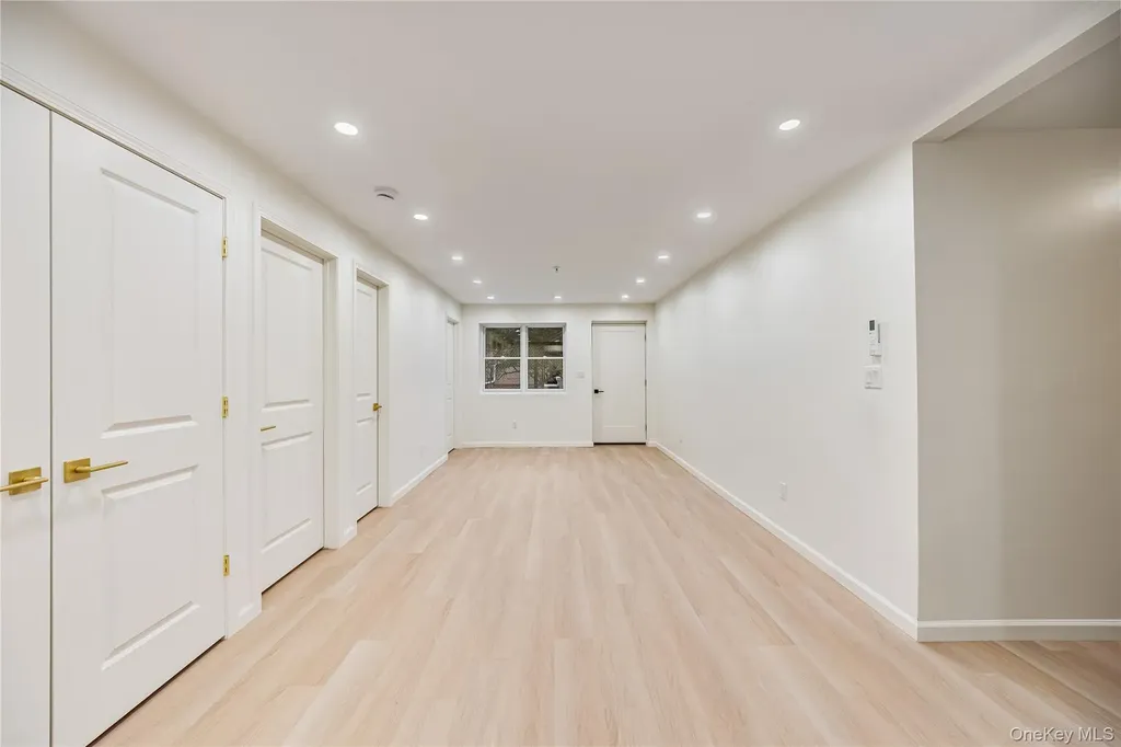 12 Buckman Place Monsey NY 10952