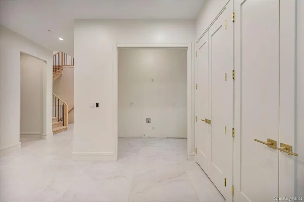 12 Buckman Place Monsey NY 10952
