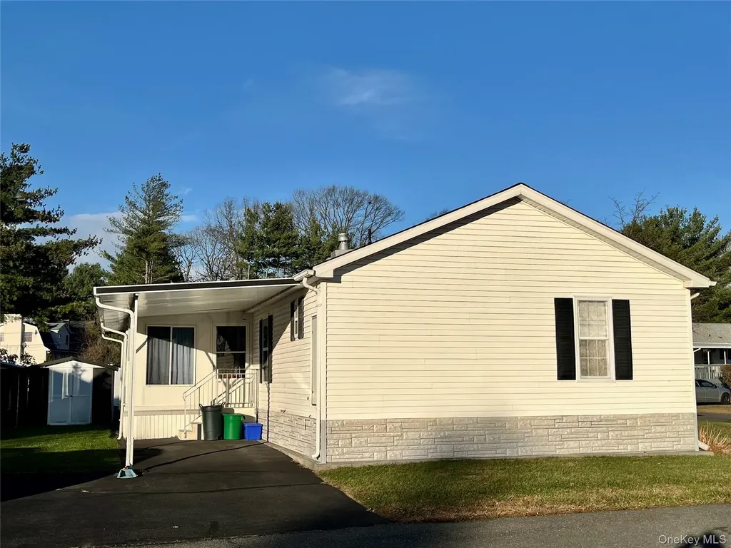 105 North Mountainview Mh Stony Point NY 10950