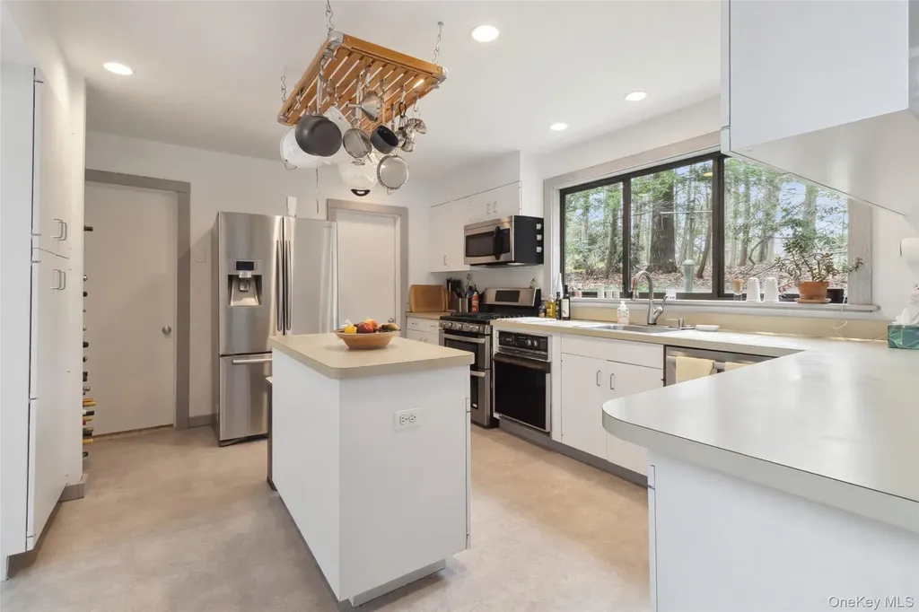 49 Twin Lakes Road South Salem NY 10590