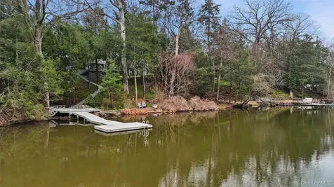 49 Twin Lakes Road South Salem NY 10590