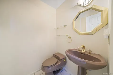 10 Cori Lane Bohemia NY 11716