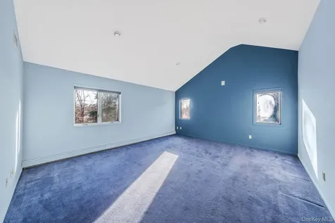 10 Cori Lane Bohemia NY 11716